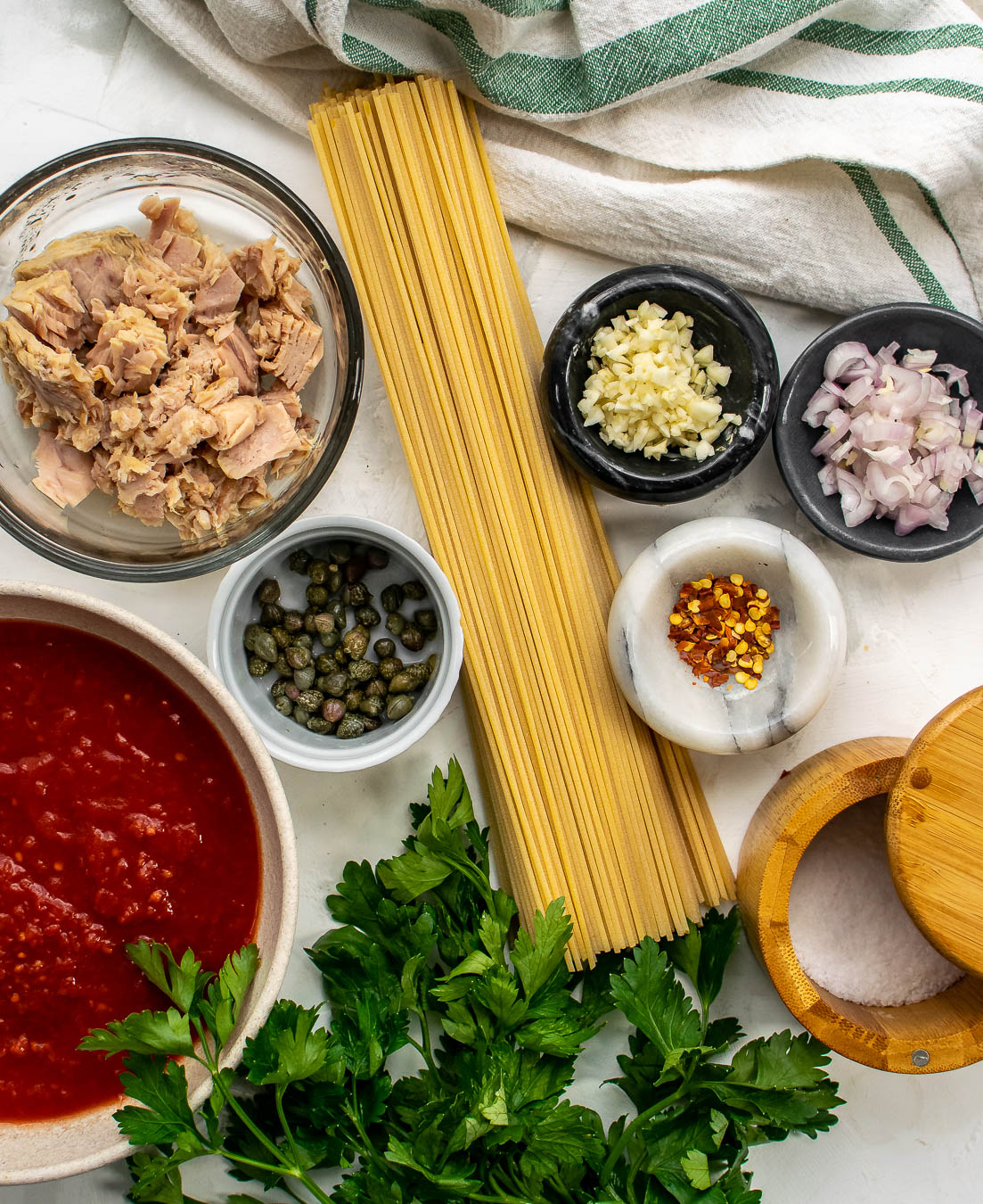 Spaghetti With Tuna And Tomatoes (Spaghetti Al Tonno) | Carolyn's Cooking