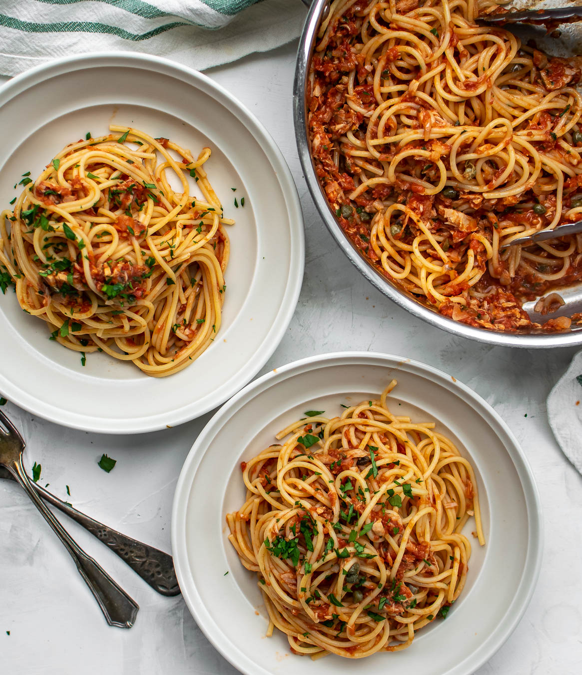 Spaghetti with Tuna and Tomatoes (Spaghetti al Tonno) | Carolyn's Cooking